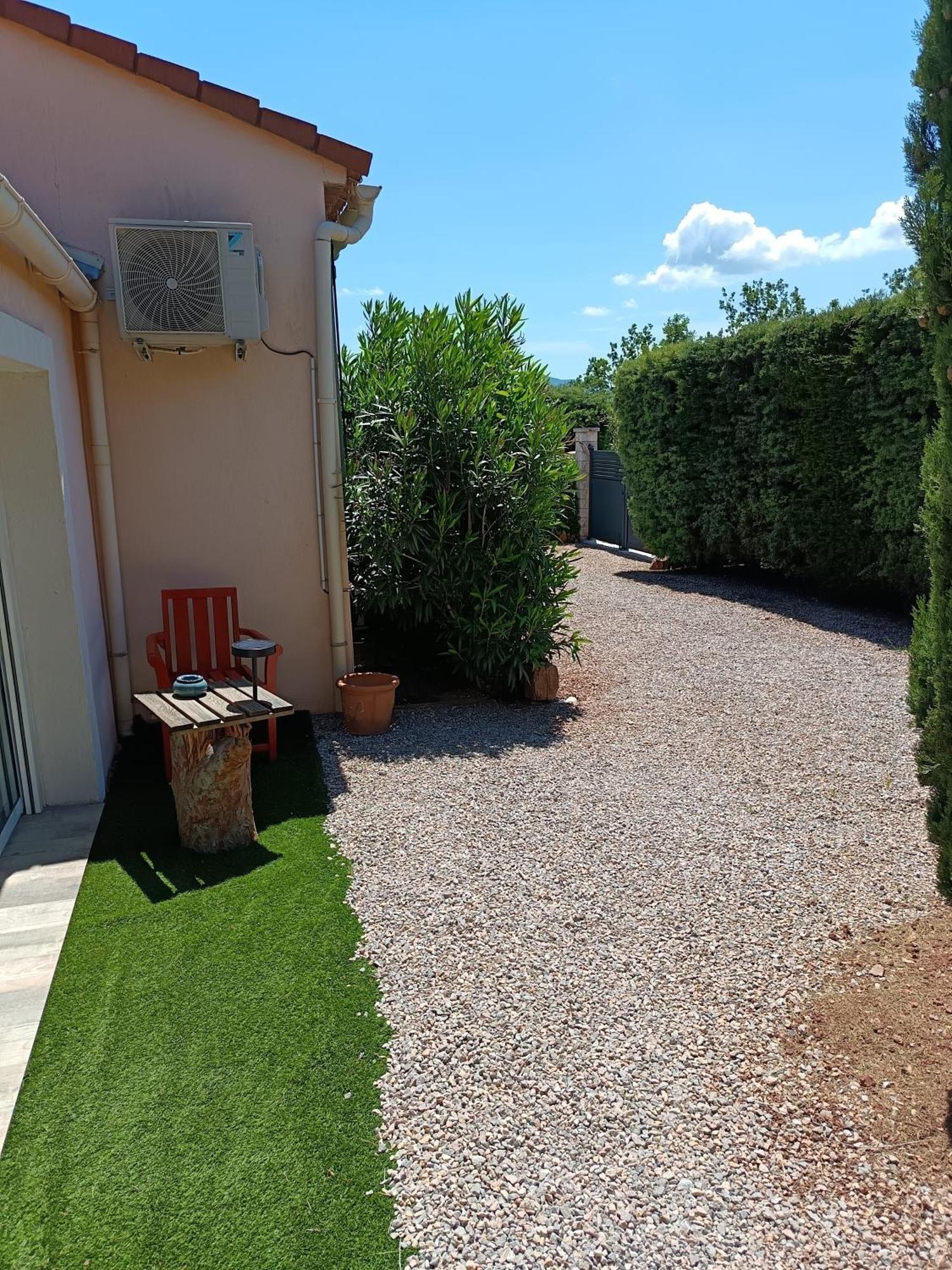 Chambre Le Luc En Provence Exterior photo